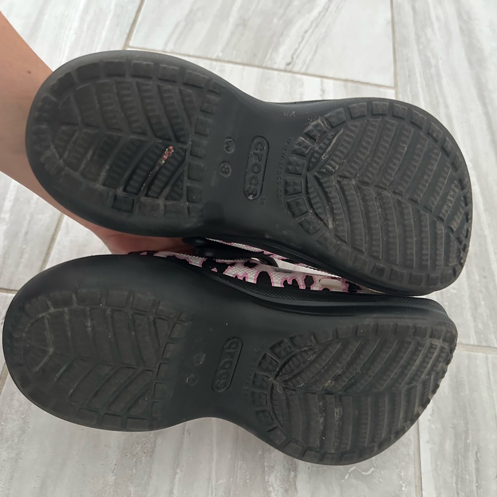Crocs x Ron English limited edi Party Animal Cruella Bae Platform Clog Size W 8 - Picture 8 of 9